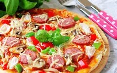 Домашняя пицца «Минутка» на сковороде