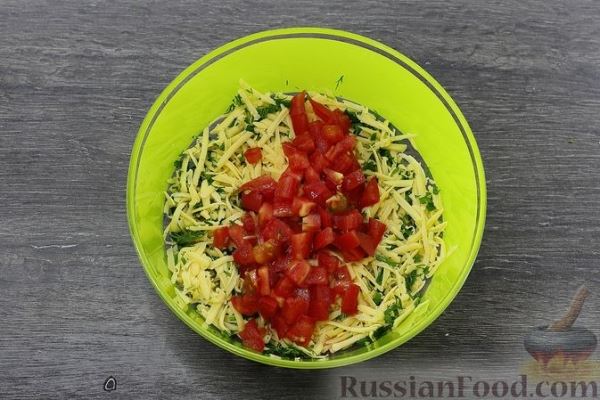 Лаваш с творогом, сыром, помидором и зеленью (на сковороде)
