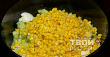 Салат из крабовых палочек и кукурузы