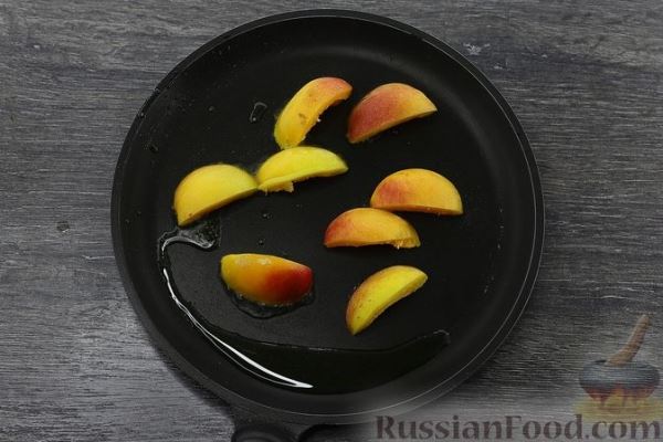 Тосты с абрикосами и сливочным сыром